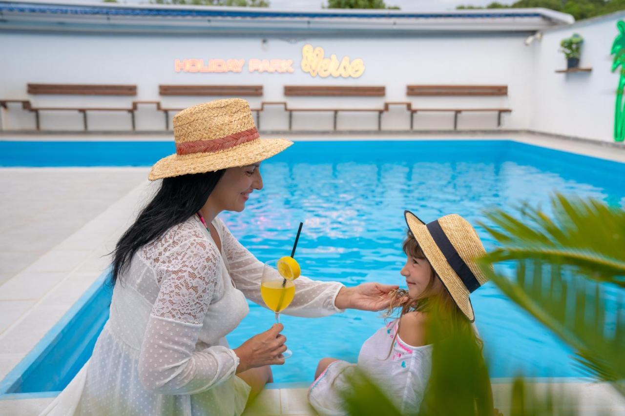 Holiday Park Verse Ulcinj Ngoại thất bức ảnh